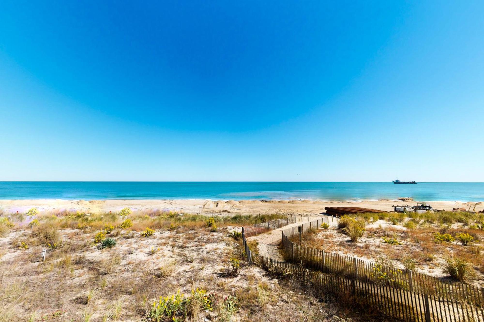 Waikiki Condos Ocean City Bilik gambar